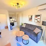 Apartment Le Cocon D'argent, Terrace And Pool