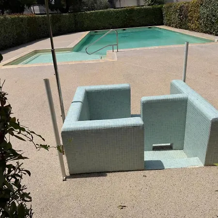 Le Cocon D'argent, Terrace And Pool